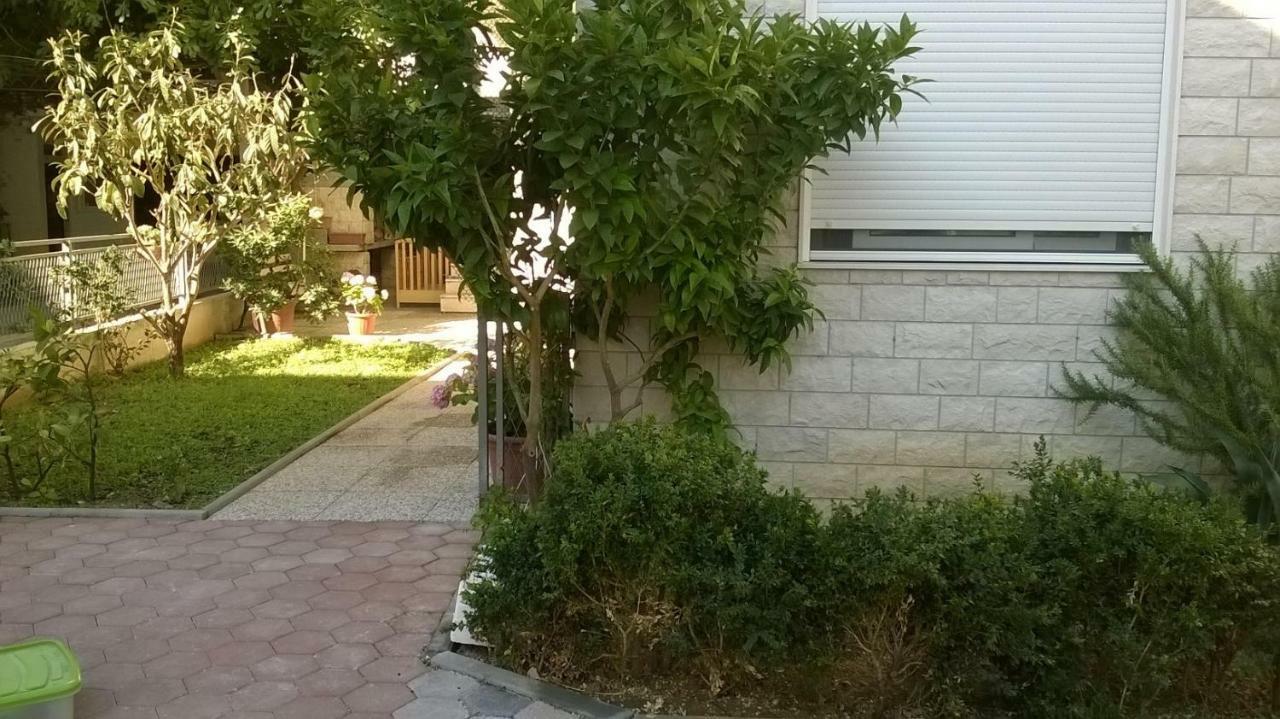 Apartman Renata Omiš Екстериор снимка