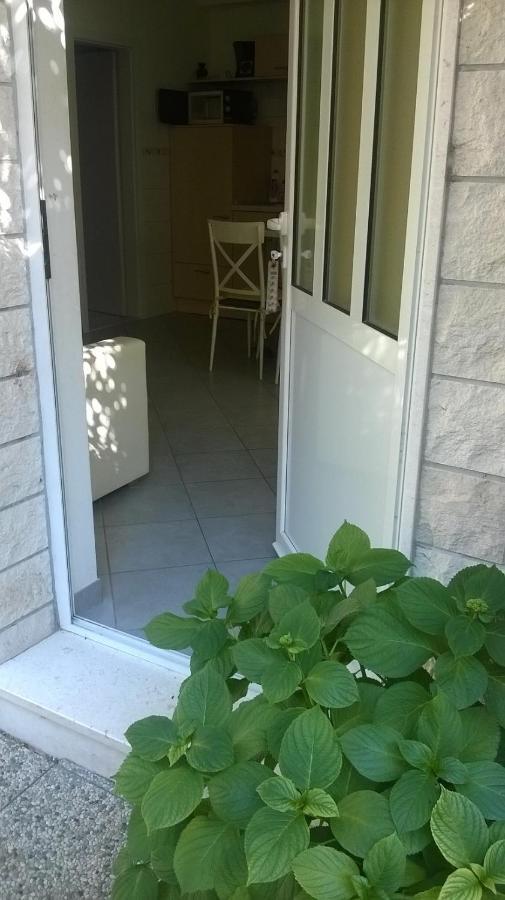Apartman Renata Omiš Екстериор снимка