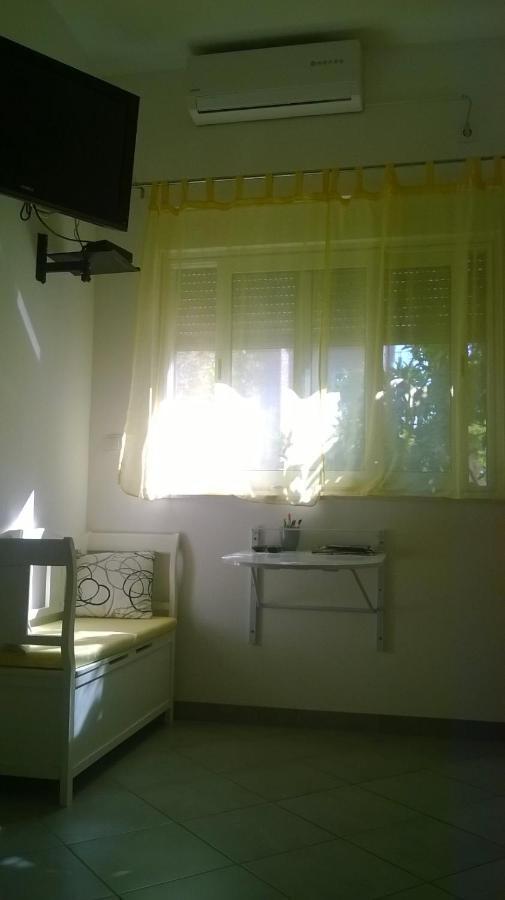 Apartman Renata Omiš Екстериор снимка