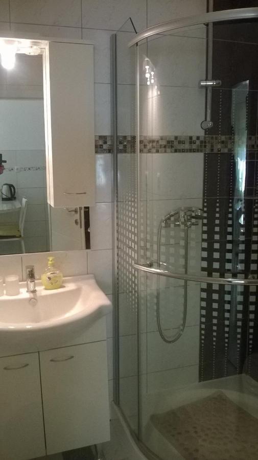 Apartman Renata Omiš Екстериор снимка